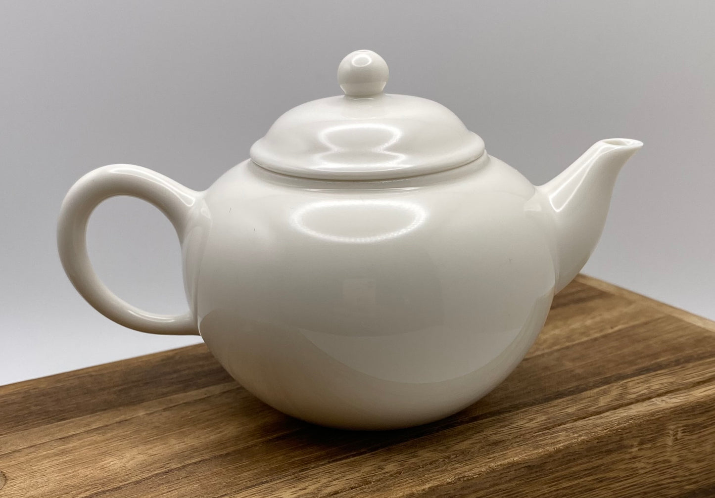 Classic Ivory Porcelain Shui Ping 160ml