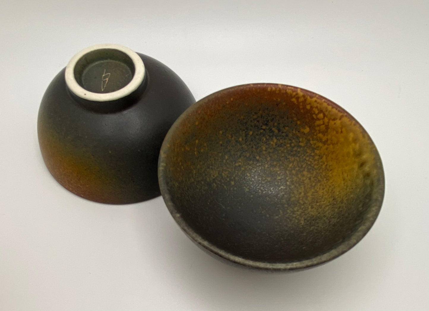 Bai Mu Quan's Handmade Ash Glazed Half-Moon Tea Cup 60ml