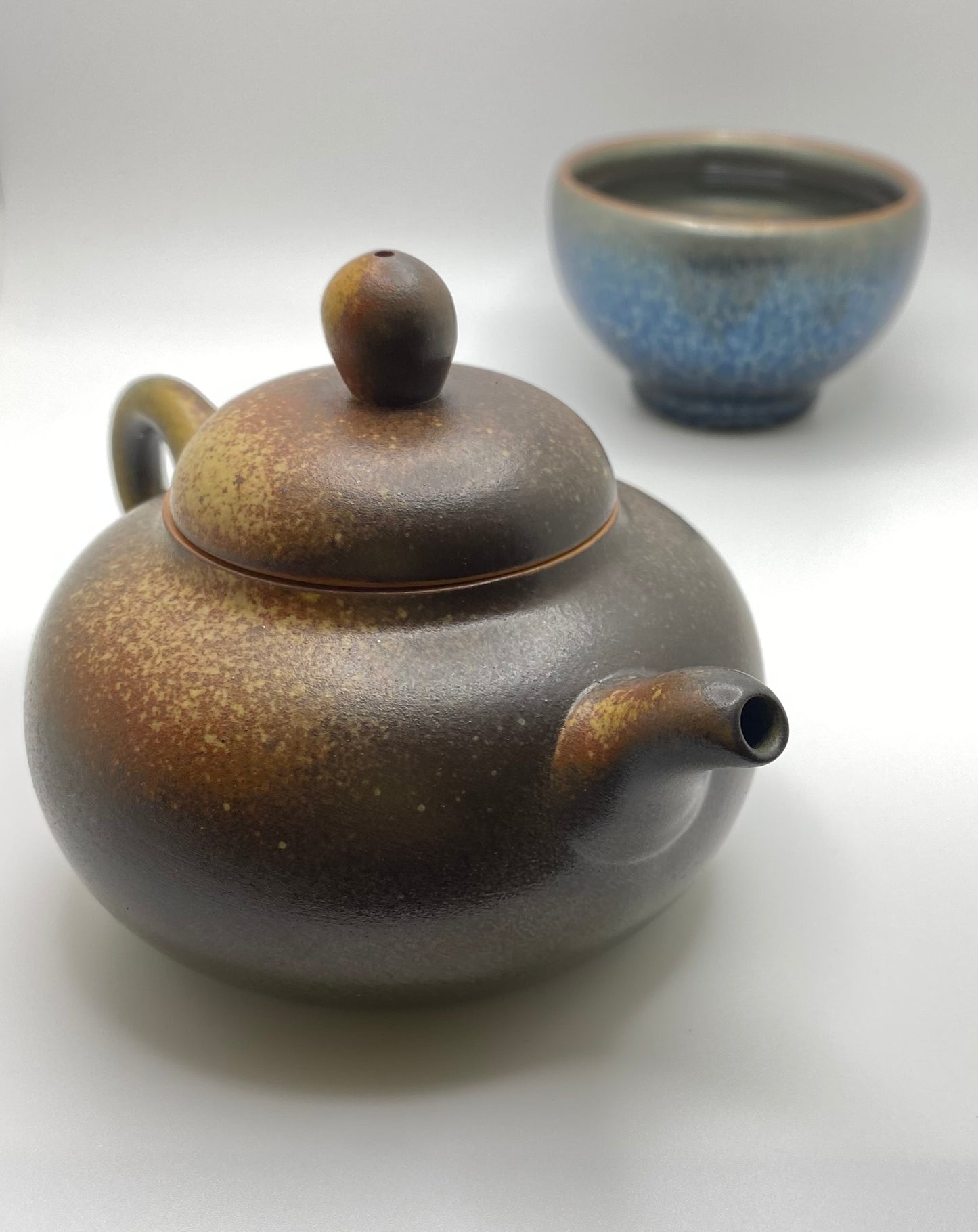 Bai Mu Quan's Handmade Ash Glazed Yellow Clay Gourd Shaped Tea Pot 160ml