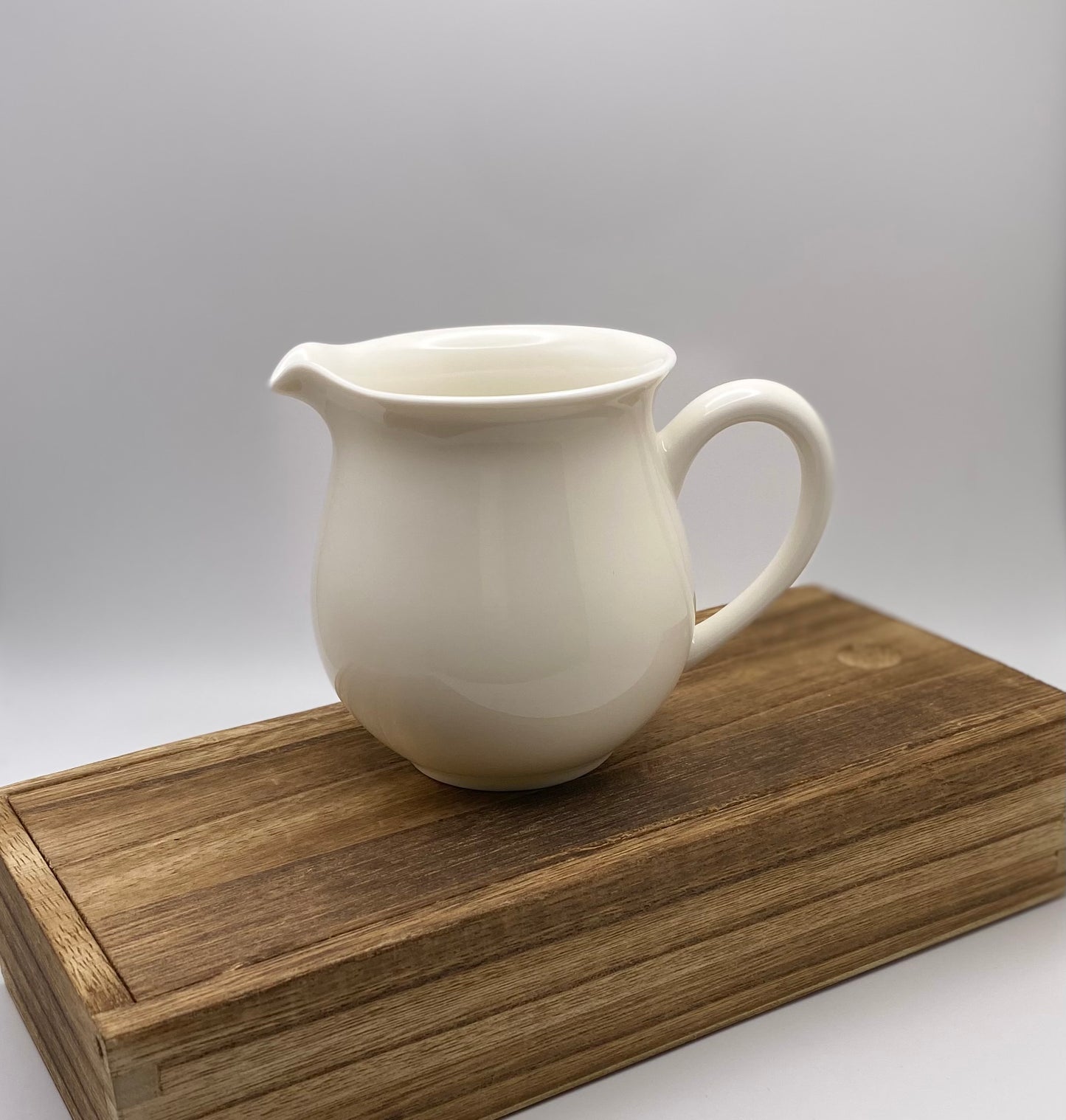 Classic Ivory Porcelain Pitcher (Gong Dao Bei) 200ml