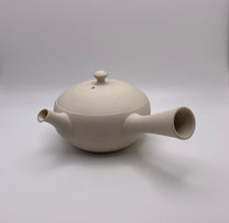 "The Antje" Tokuta Contemporary White Clay Kyusu with Sasame Filter