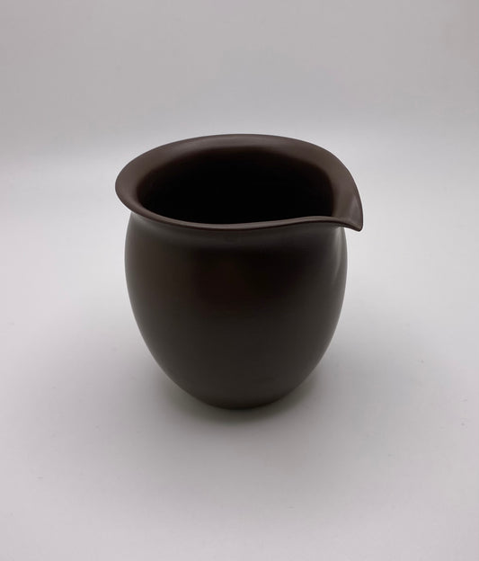 Elegant Handleless Purple Clay Pitcher (Gong Dao Bei) 150ml 