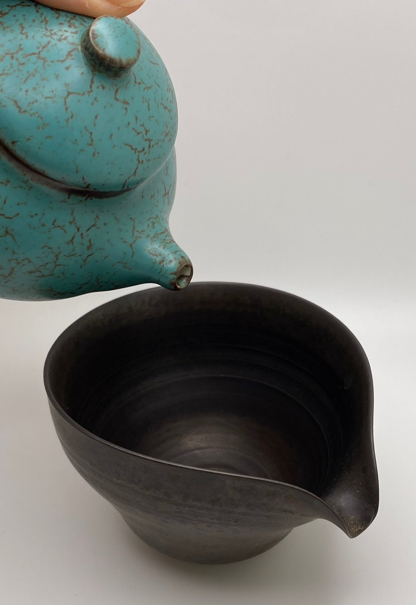 Brushed Bronze Clay Pitcher (Gong Dao Bei)