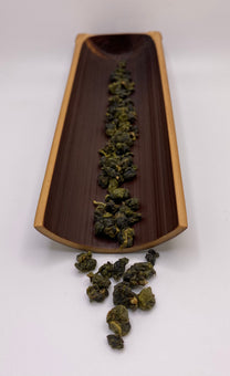 "Twirling Lotus" Organic Alishan Oolong