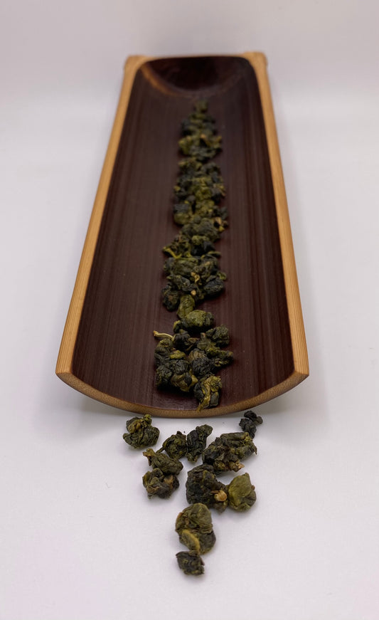 "Twirling Lotus" Organic Alishan Oolong 