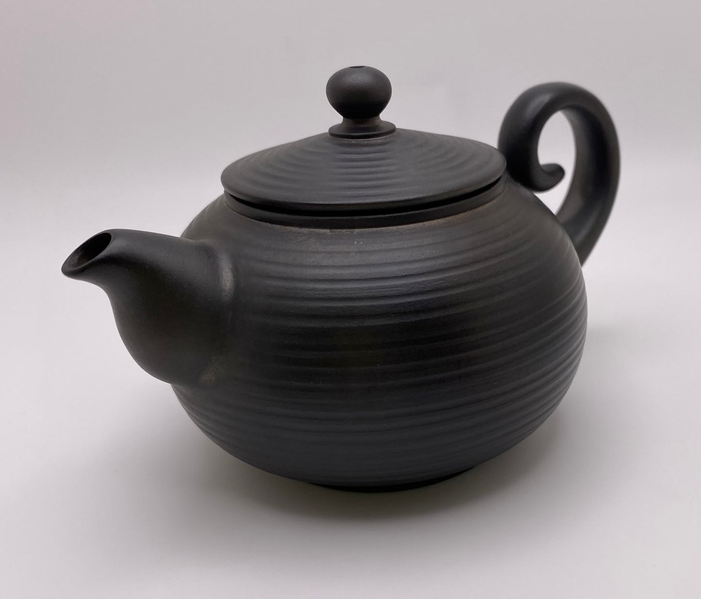 Master Lin's Hand-thrown Floating Scorpion Handle Black Smoke Pan Hu Tea Pot 140ml