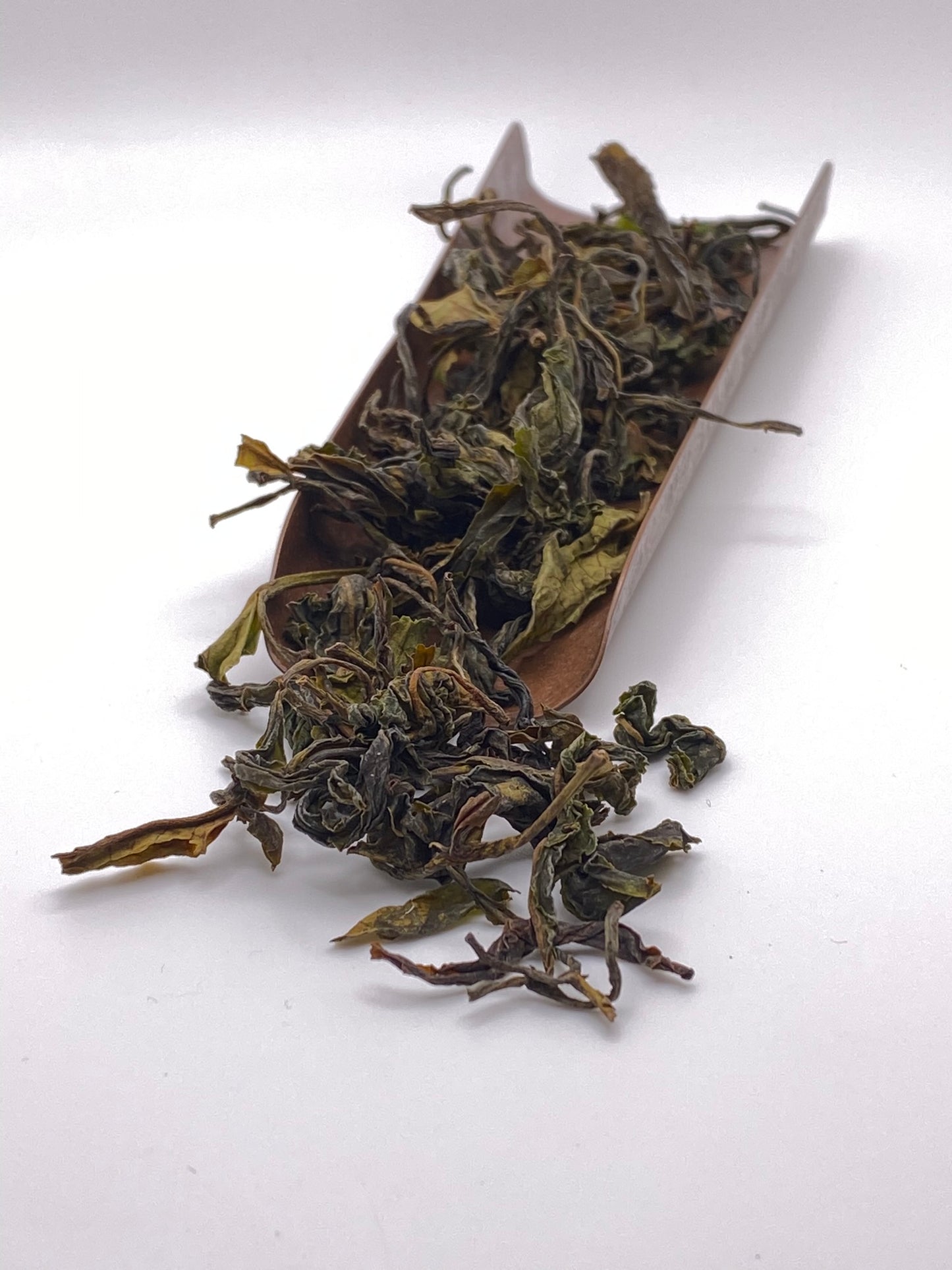 "White Apricot Curls" Organic White Tea