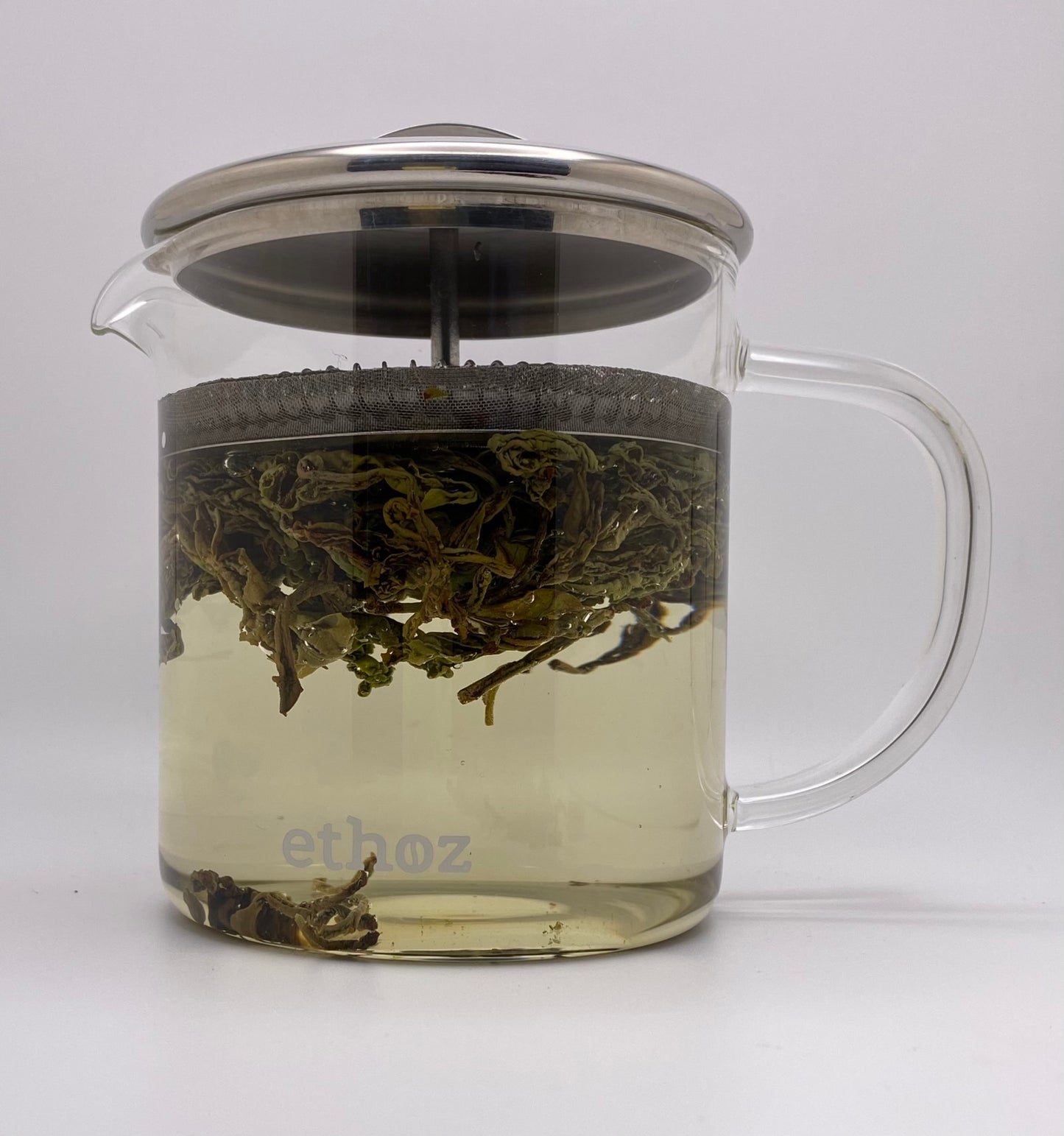 "White Apricot Curls" Organic White Tea